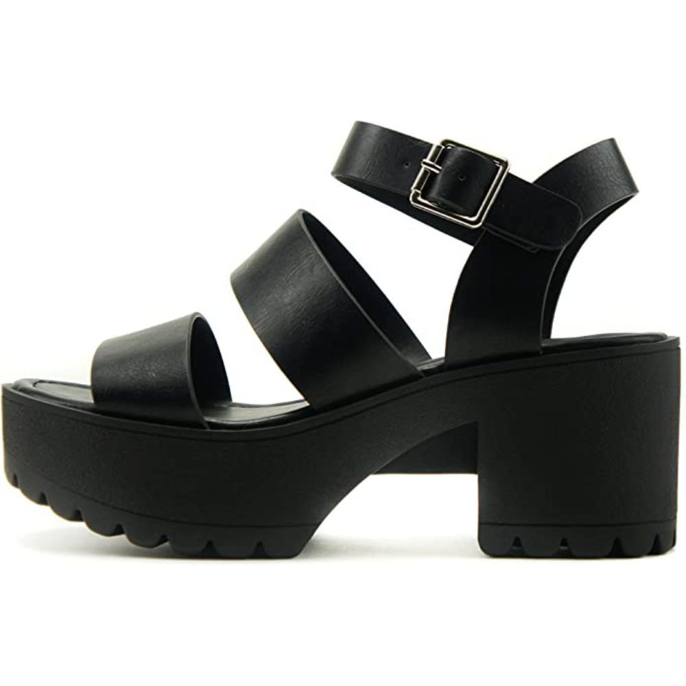 6 Pairs of Black Chunky Sandals: Which Ones Are Worth Your Time?